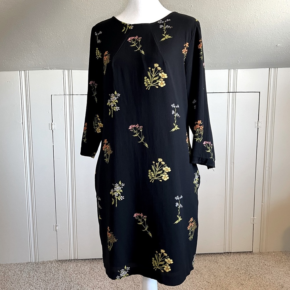 H&M Black Floral Shift Dress